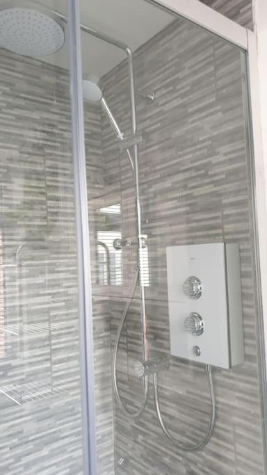 Near Liverpool Double Bedroom Hideaway Wirral Exterior photo