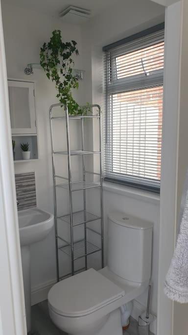Near Liverpool Double Bedroom Hideaway Wirral Exterior photo