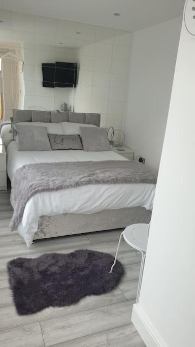 Near Liverpool Double Bedroom Hideaway Wirral Exterior photo